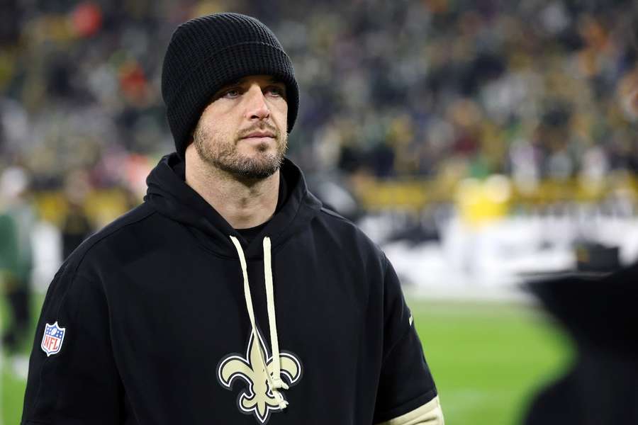 Derek Carr cuelga las botas