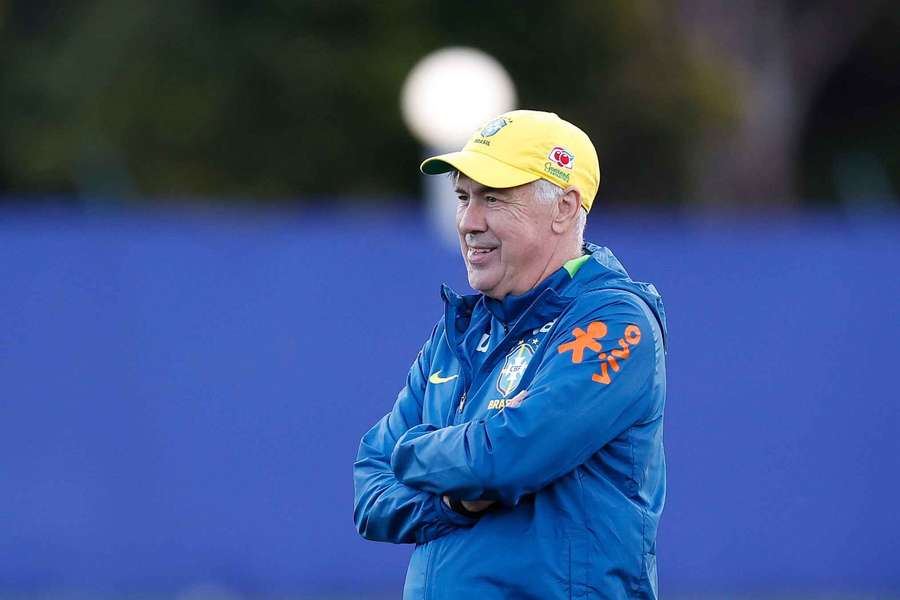 Carlo faz últimos testes antes da Copa