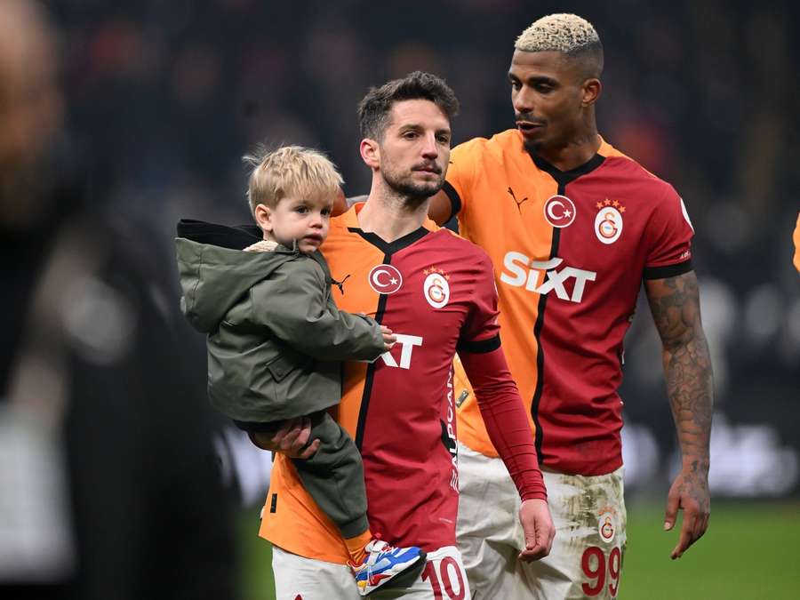 Dries Mertens alongside Mario Lemina Dries Mertens alongside Mario Lemina