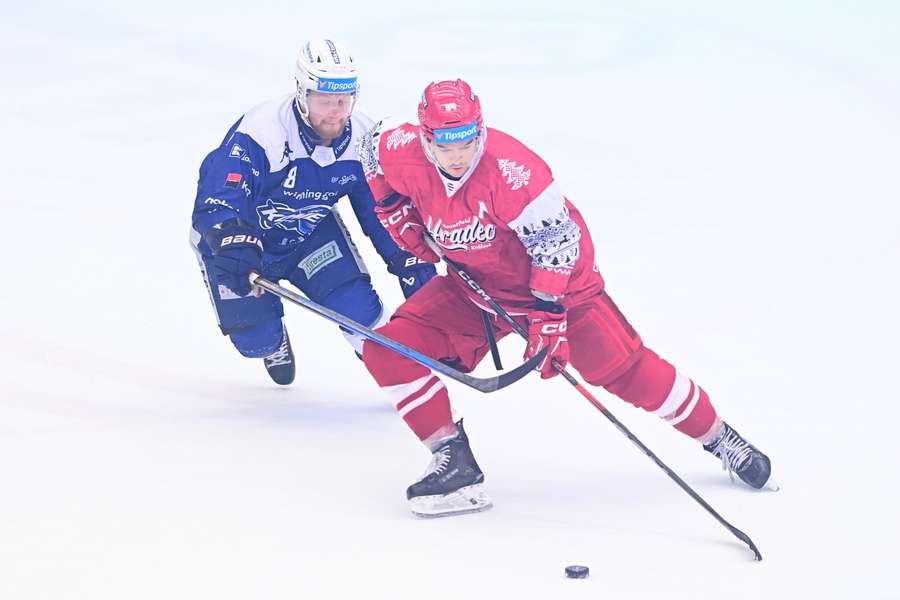 Útočník Hradce Jordann Perret je nejtrestanějším hráčem extraligy. 