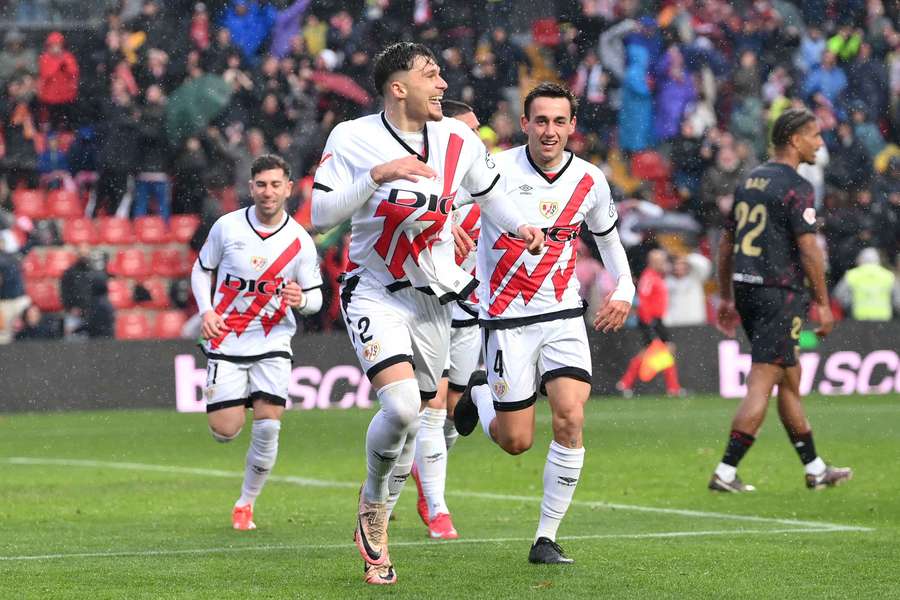 El Rayo celebra un gol
