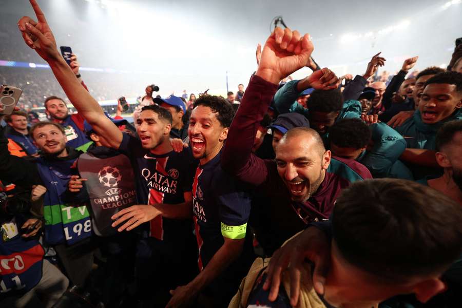 Les Parisiens célébrant leur qualification.