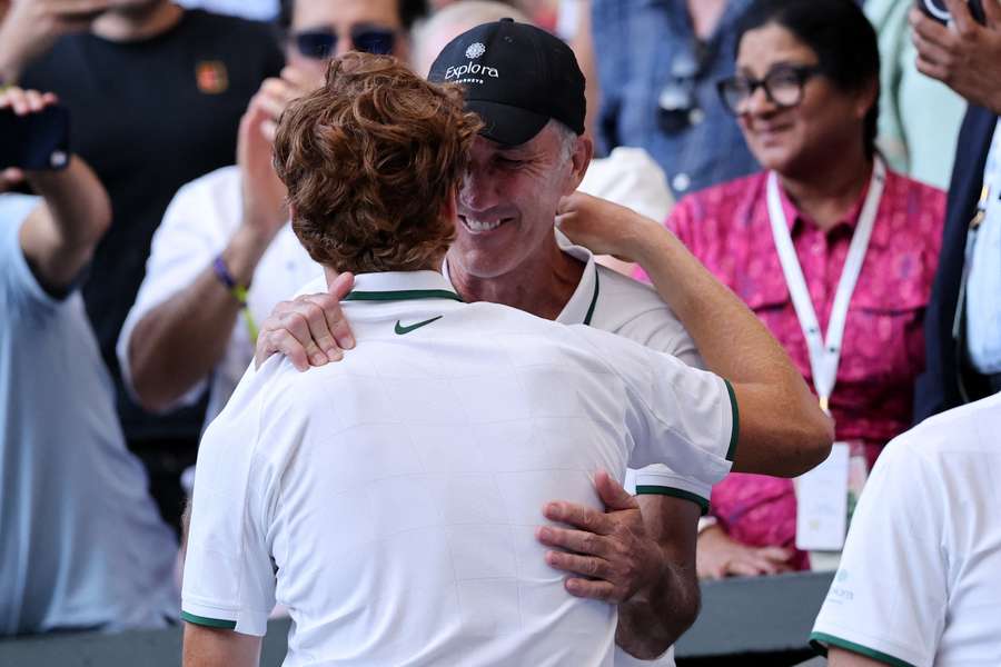 Jannik Sinner e Darren Cahill Jannik Sinner e Darren Cahill