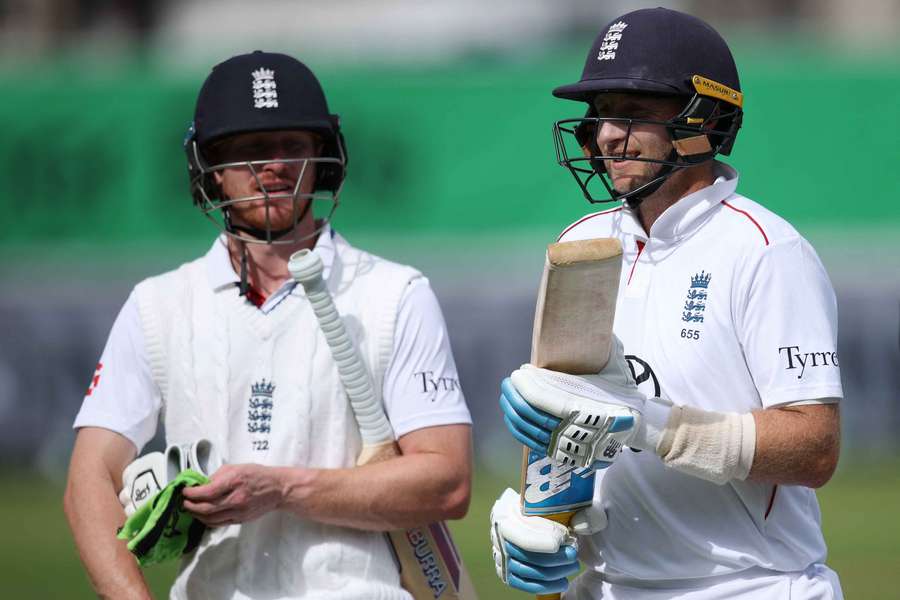 England's Joe Root (R) leaves the field England's Joe Root (R) leaves the field