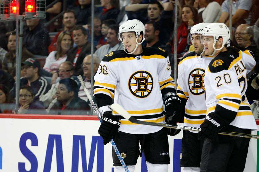 Bruins i Ducks podtrzymali passę sześciu zwycięstw w NHL