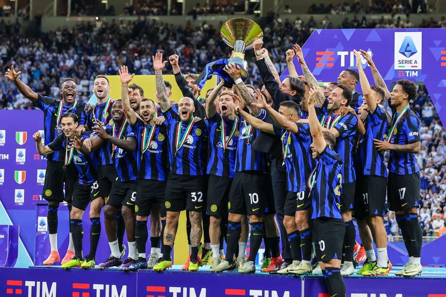 Loni scudetto ovládl Inter.