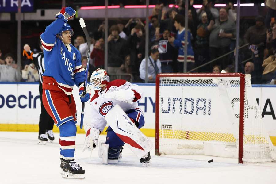 Panarin sa prvýkrát presadil z trestného strieľania. Panarin sa prvýkrát presadil z trestného strieľania.