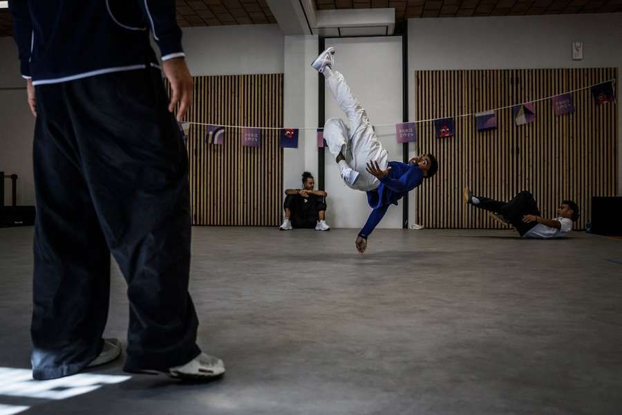 Die B-Boys und B-Girls bereiten sich zur Zeit auf die Wettkämpfe in Paris vor.