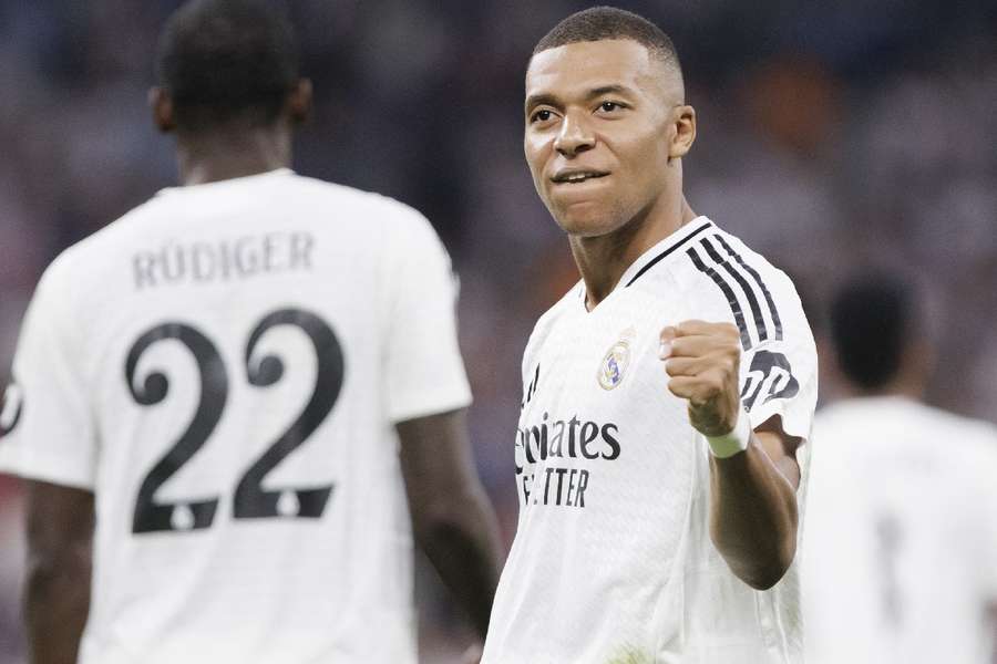 Mbappé pede 55 milhões de euros (R$ 336 milhões na cotação atual) de seu ex-clube