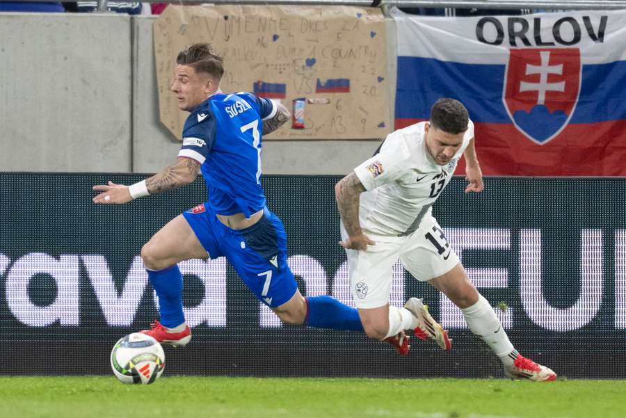 Suslov (vľavo) patril medzi najaktívnejších hráčov Slovenska.