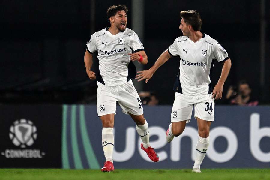 Independiente se pasea ante Boston River.