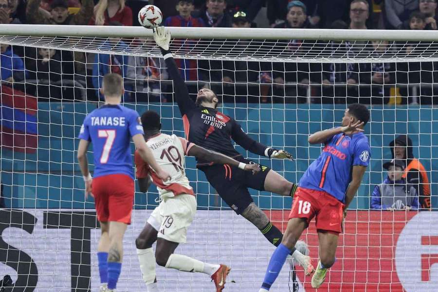 FCSB pierde meciul tur cu Lyon din optimile Europa League cu 1-3 pe Arena Națională