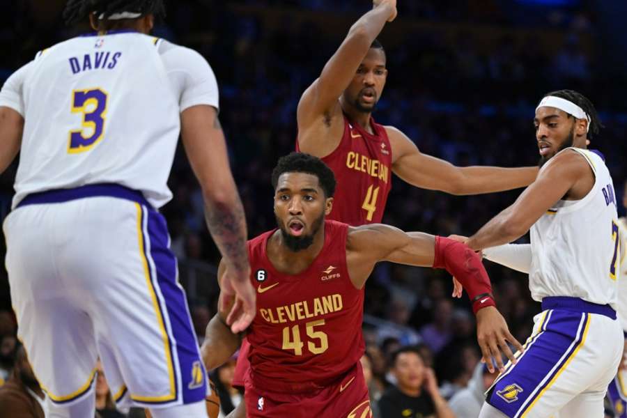 Resumo da NBA: Cavs vencem os Lakers e brigam pelo topo do leste
