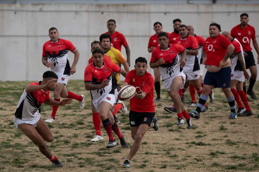 Los presos le dan mucha importancia al partido.