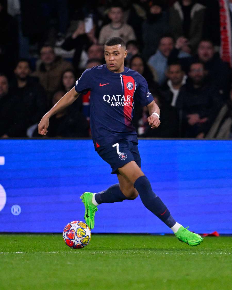 Mbappé a jucat pentru PSG între 2017 și 2024 Mbappé a jucat pentru PSG între 2017 și 2024