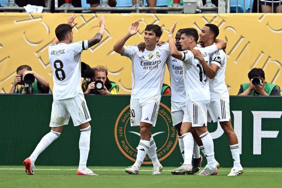Los jugadores del Madrid celebran uno de sus goles ante el Pachuca