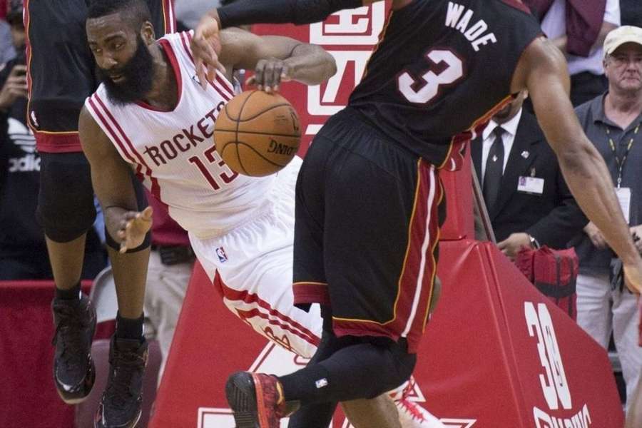 Baschet: NBA - James Harden s-a accidentat și va fi indisponibil o lună