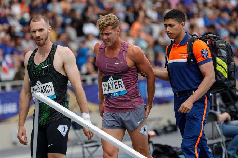 Kevin Mayer está gravemente ferido?