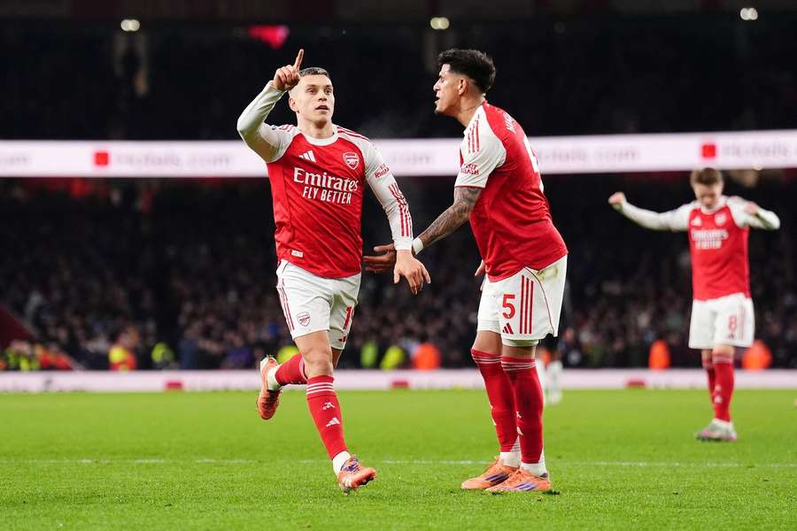 Arsenal zatrzymał Aston Villę, Cash pauzował za kartki