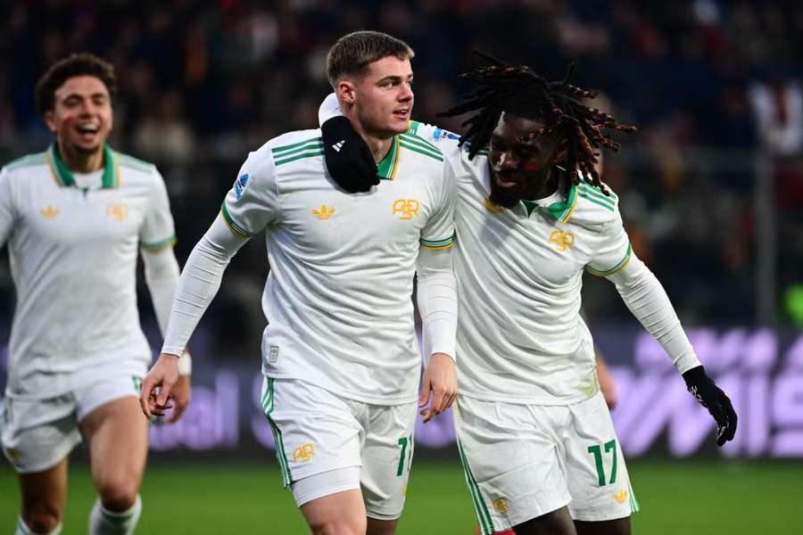 Ferguson oslavuje prvý zásah vo farbách AS Rím. Ferguson oslavuje prvý zásah vo farbách AS Rím.