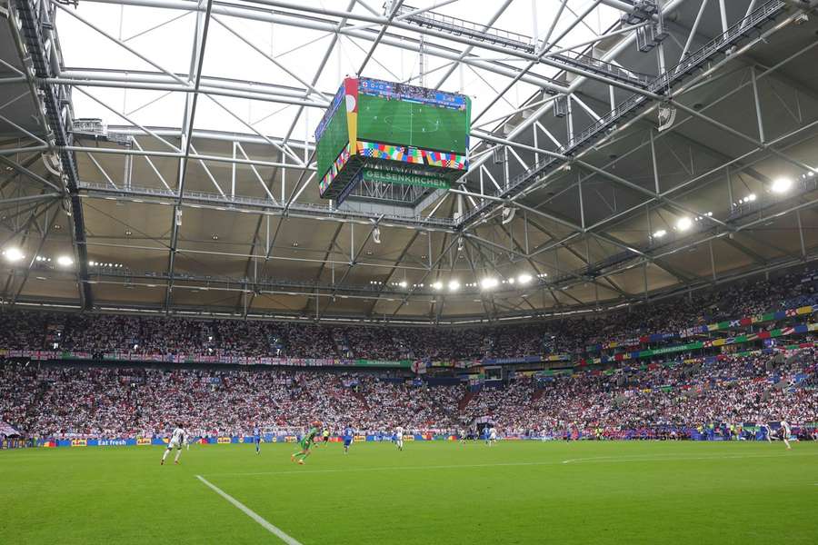 Die Veltins Arena wird kommende Saison Königsklassen-Flair anbieten.