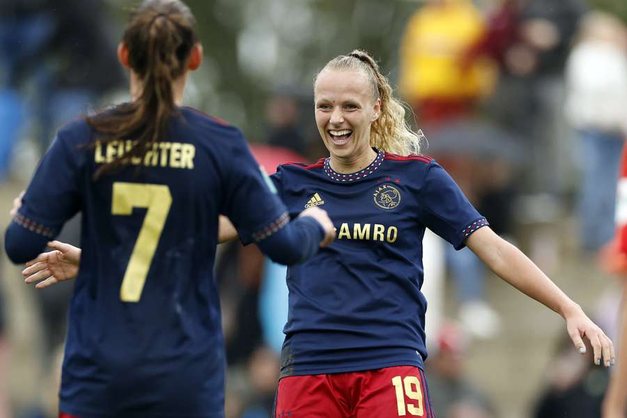 Hoekstra Tiny Hoekstra debuteert bij voetbalvrouwen Oranje