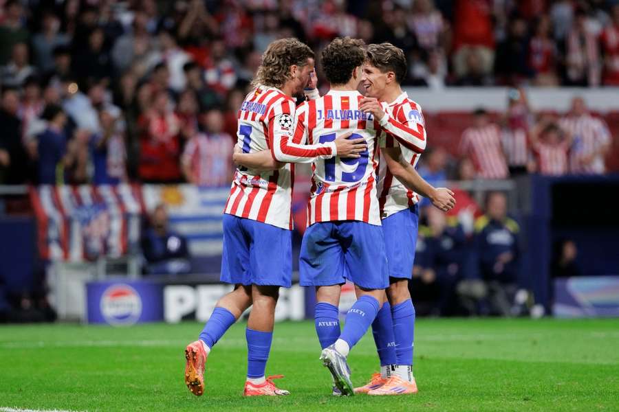 Griezmann, Julián Álvarez y Giuliano Simeone celebran un gol ante el Eintracht Griezmann, Julián Álvarez y Giuliano Simeone celebran un gol ante el Eintracht