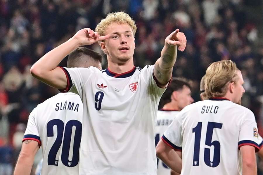 Karabec byl jediným střelcem českého týmu. Karabec byl jediným střelcem českého týmu.