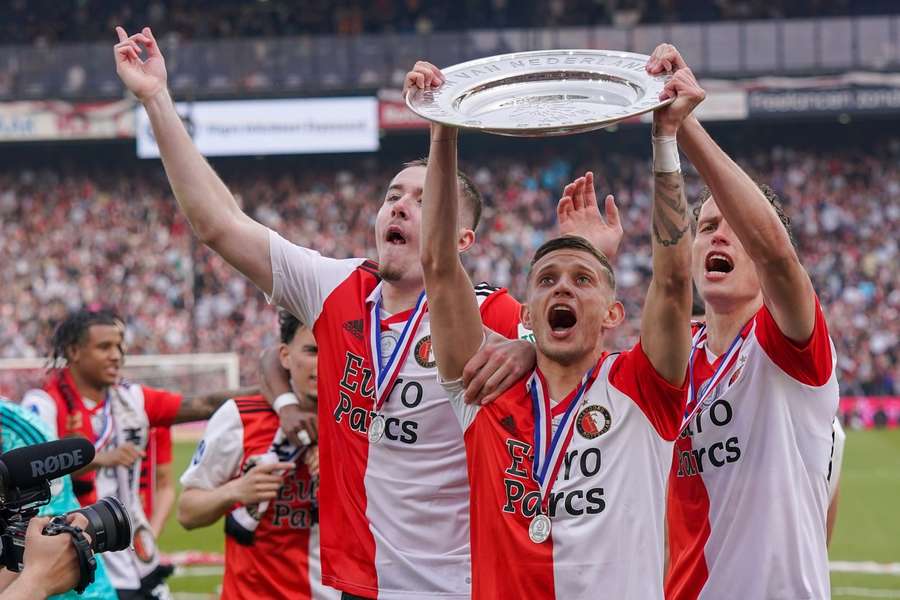 Trener Feyenoordu chce, by Szymański został w klubie. "To mobilny i waleczny zawodnik"