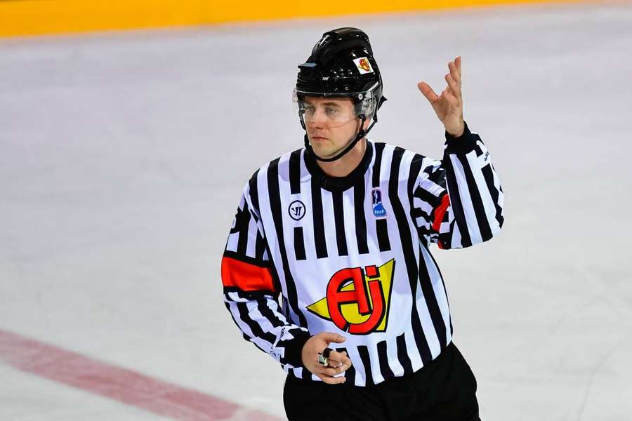 Peter Stano bude v pozícii hlavného arbitra. Peter Stano bude v pozícii hlavného arbitra.