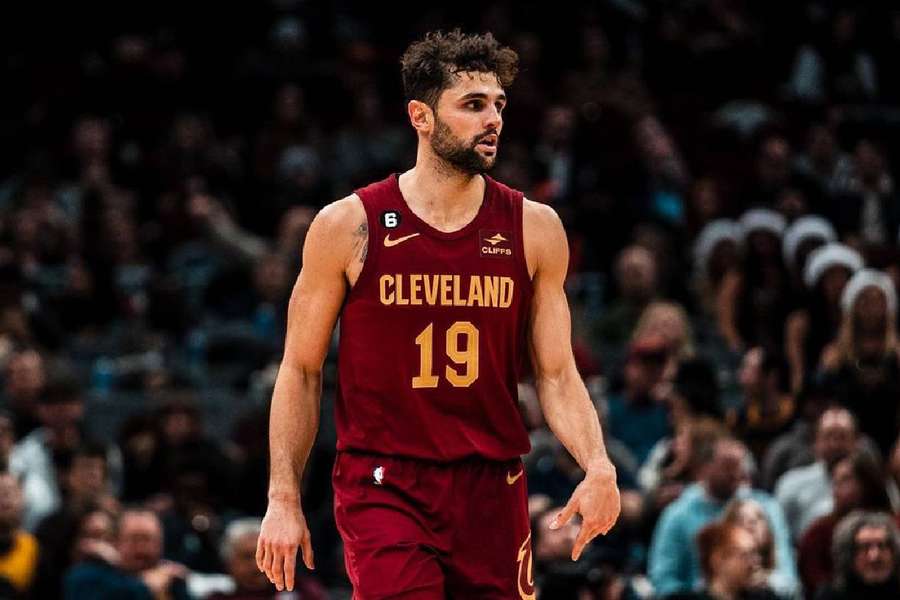 Único brasileiro na NBA, Raul Neto sonha com retorno da seleção de basquete  aos Jogos Olímpicos