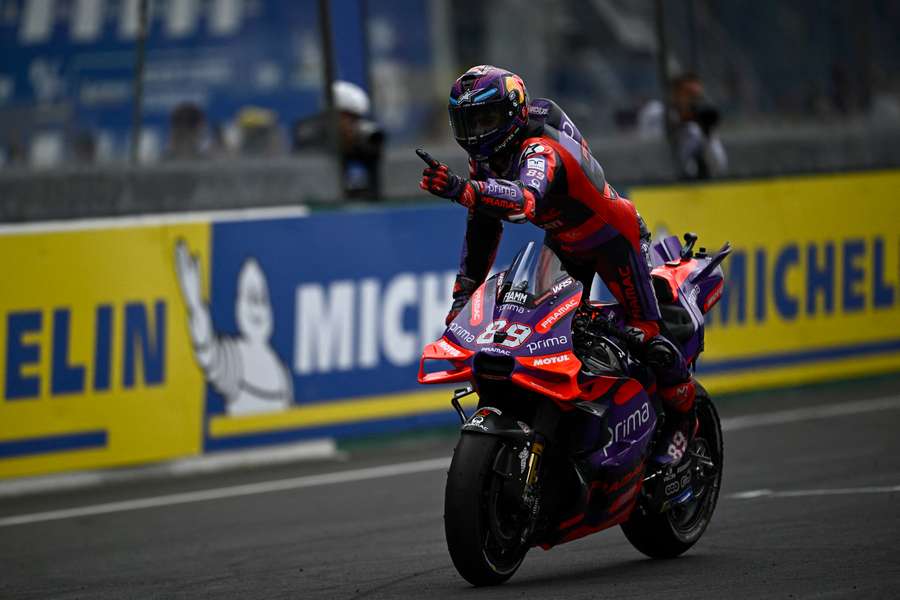 Martin stays strong to win thrilling French MotoGP