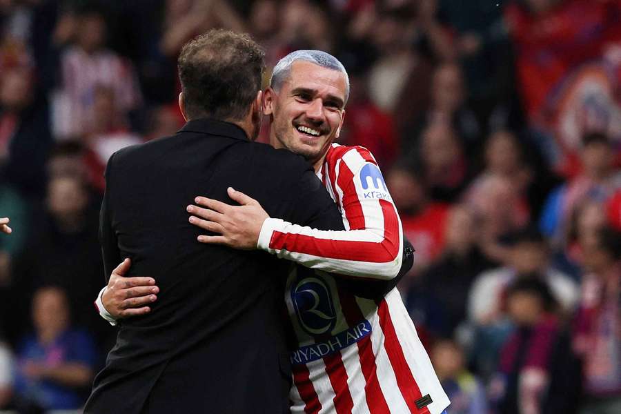 Atletico Madrid coach Simeone and players urge Griezmann to stay for Copa final Atletico Madrid coach Simeone and players urge Griezmann to stay for Copa final