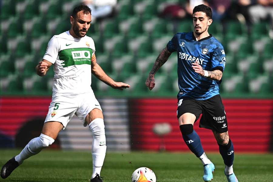 Alavés - Elche: dónde ver, previa, alineaciones probables y cuotas