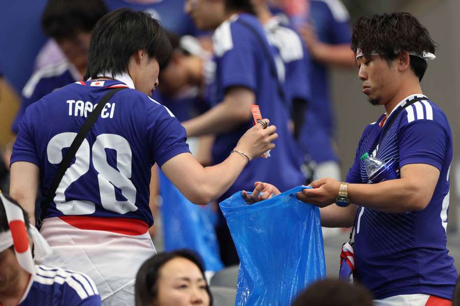 Et si les hommes japonais faisaient le ménage à la maison, pas seulement au stade ?