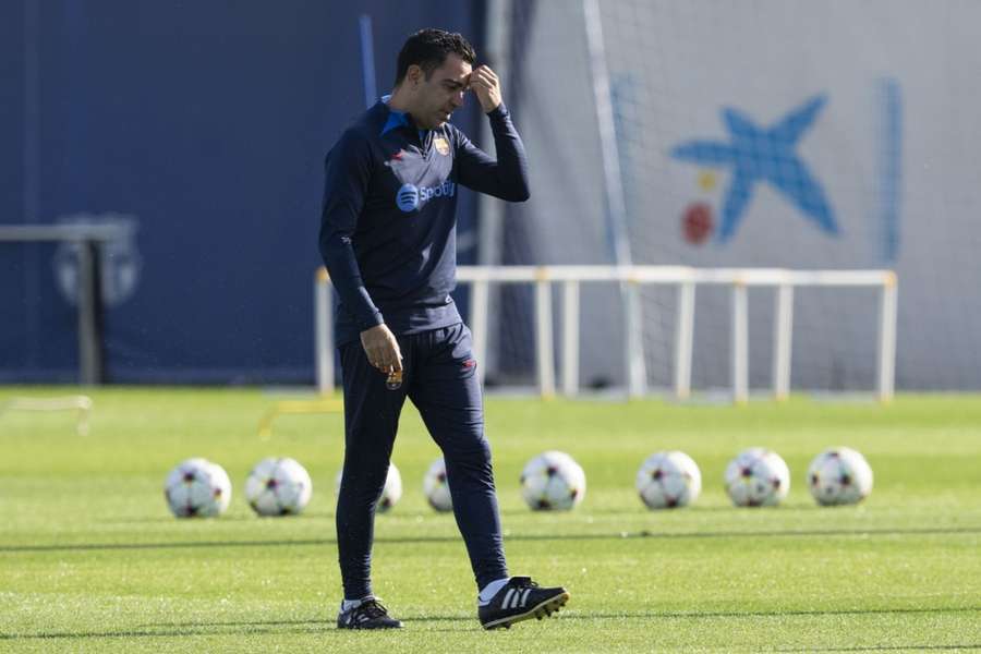 Xavi Hernández entrena al Barcelona 