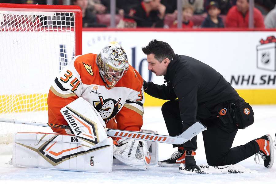 Mrázek musel kvůli zranění střídat. Mrázek musel kvůli zranění střídat.