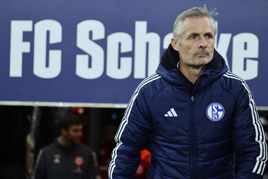 Schalke-Trainer Kees van Wonderen hat in der 2. Bundesliga erste Erfolgserlebnisse erzielt.