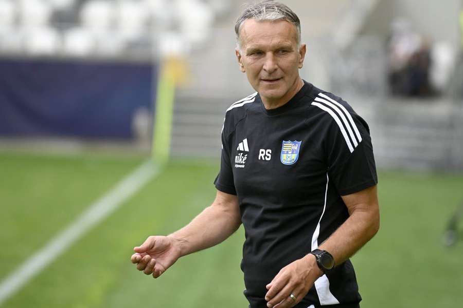 Místo Skuhravého měl být pro Košice nachystán jiný český trenér. Klub ale vše dementuje