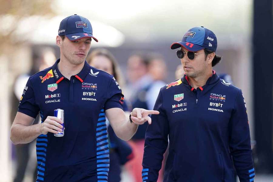 Sergio Perez (à esq.) vai deixar a Red Bull