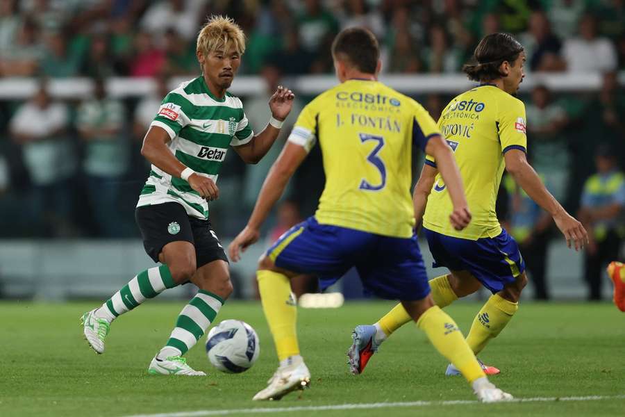 José Fontán perante Morita no Sporting-Arouca José Fontán perante Morita no Sporting-Arouca