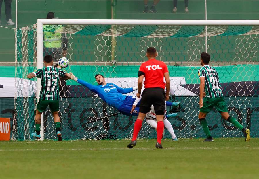 Rafael salvou o Tricolor no primeiro tempo