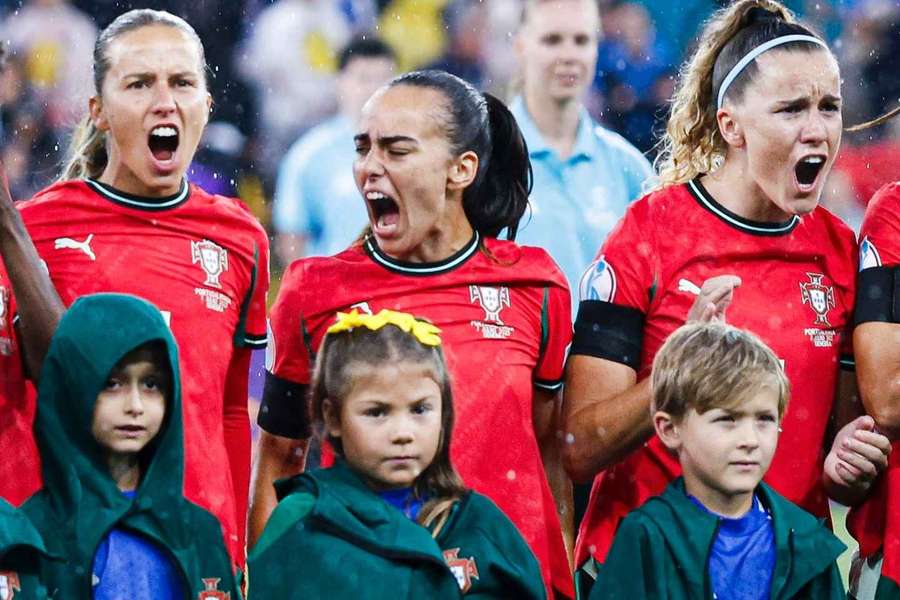 A Seleção feminina caiu para o 23.º posto