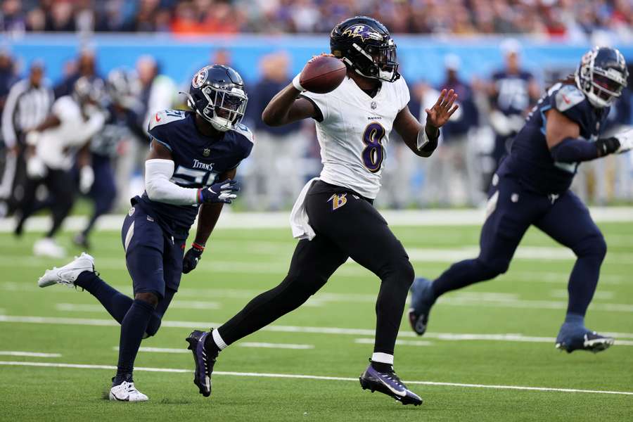 Lamar Jackson tijdens de wedstrijd van vorig weekend in Londen Lamar Jackson tijdens de wedstrijd van vorig weekend in Londen