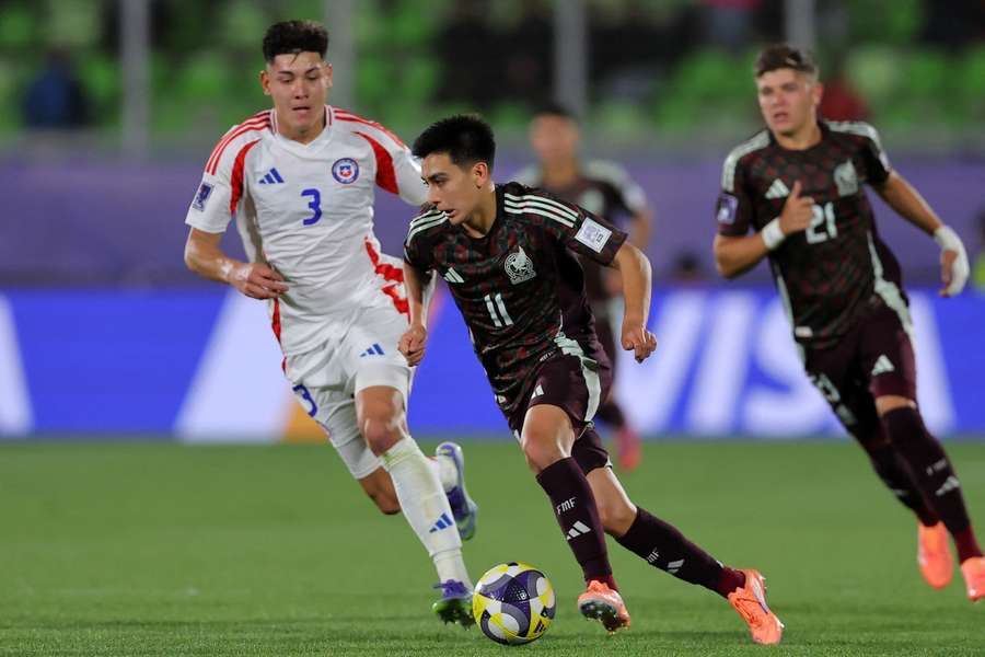 Mora in action for Mexico Mora in action for Mexico