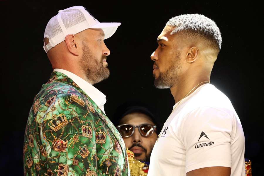 Anthony Joshua e Tyson Fury frente a frente Anthony Joshua e Tyson Fury frente a frente
