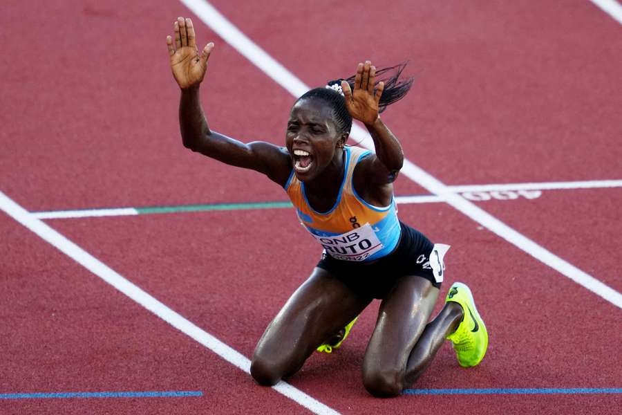 Jeruto claims steeplechase gold, Feng Bin wins women's discus Jeruto claims steeplechase gold, Feng Bin wins women's discus