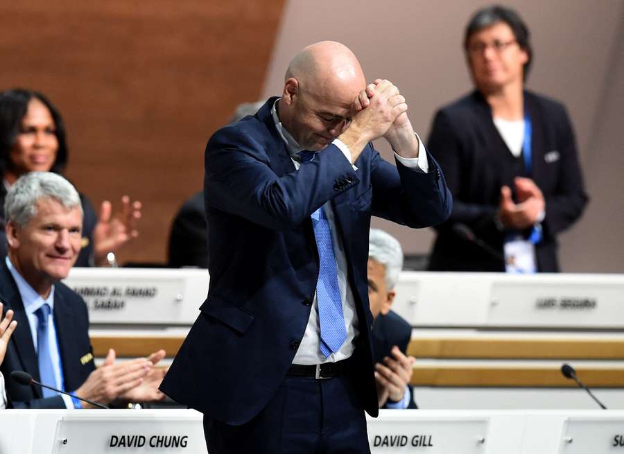 Gianni Infantino após ser eleito presidente da FIFA em 2016