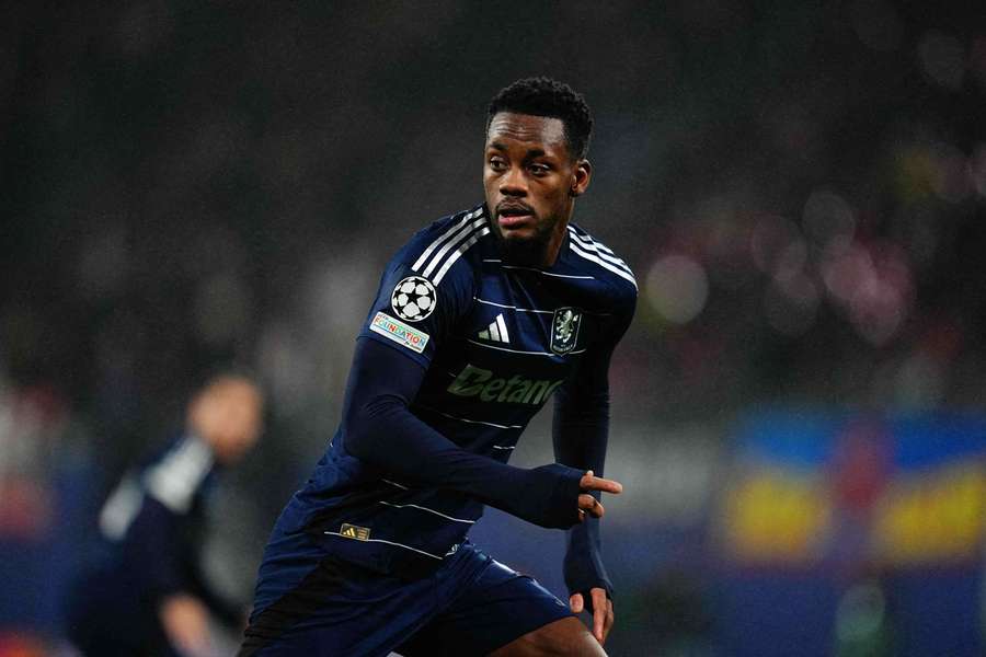 Aston Villa's Jhon Duran looks on against RB Leipzig