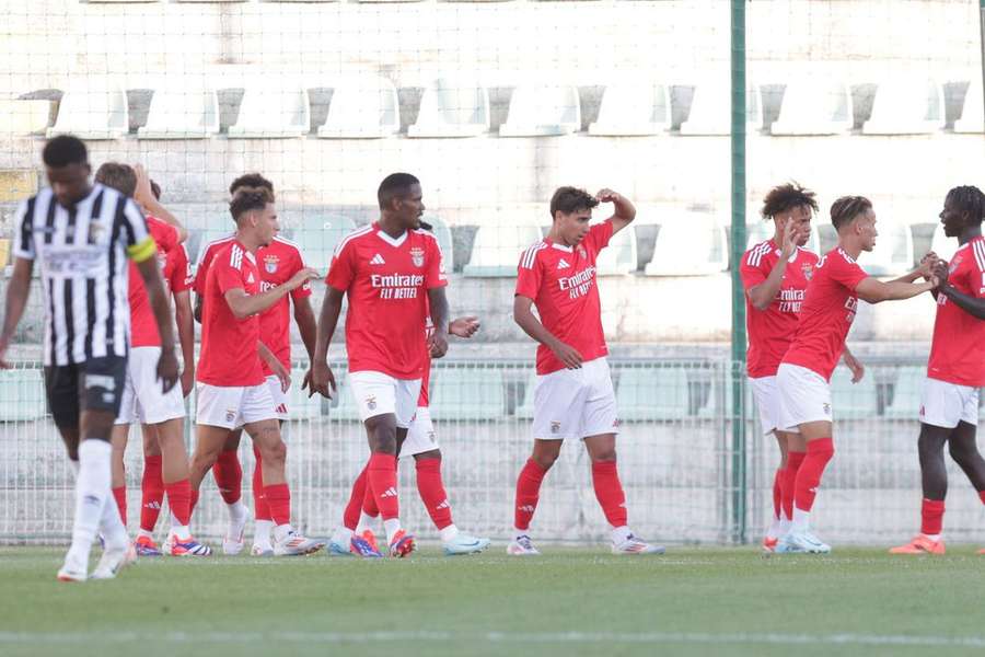 Portimonense perdeu dois particulares no mesmo dia